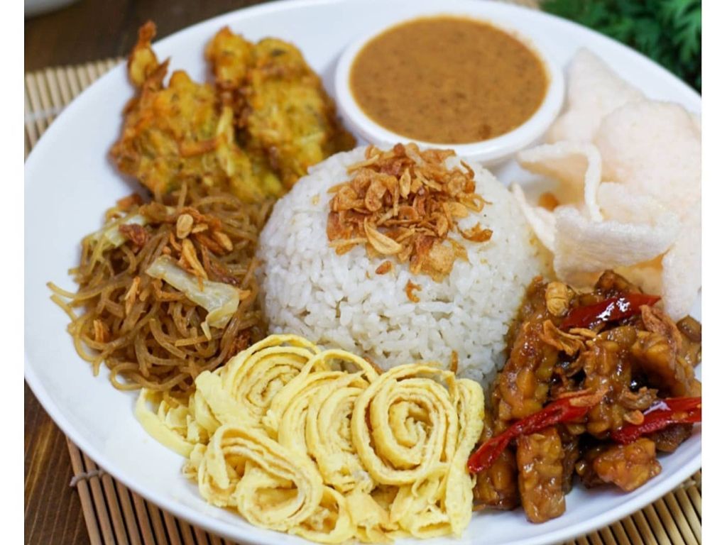 Alasan Nasi Uduk Rumahan Terasa Lebih Enak Sebuah Ode Untuk Kelezatan Autentik